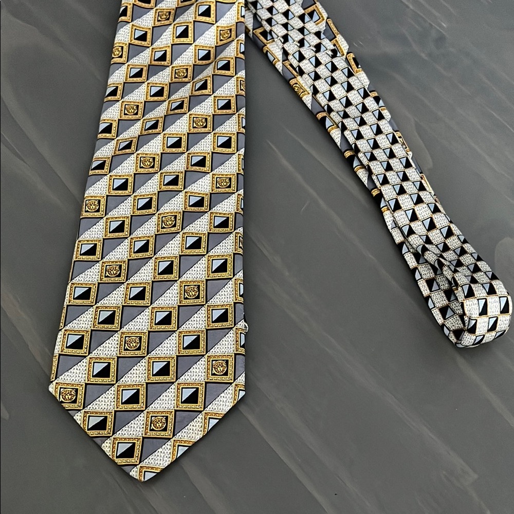 Gianni Versace 100% silk Geometric Patterned Tie in Black, Gold, and White